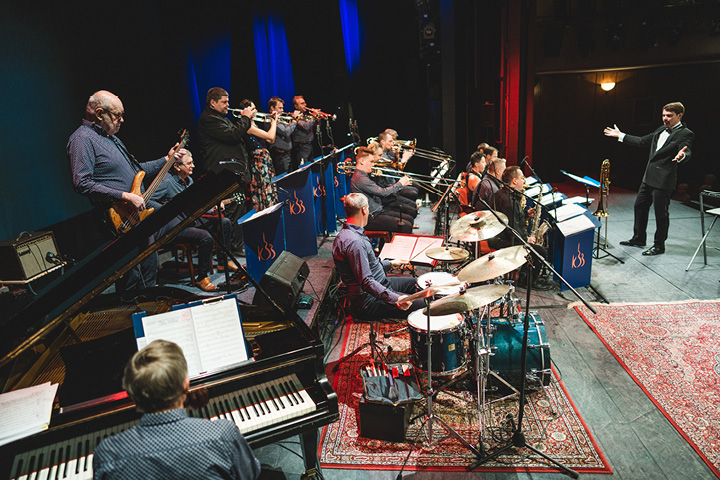Kolínský Big Band - "Opět sami doma"