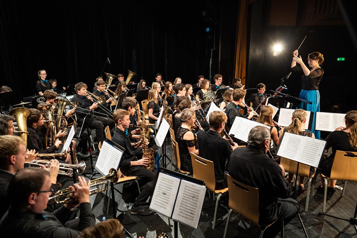 Jarní koncert Dechového orch. ZUŠ Kolín a ZUŠ H. Počernice