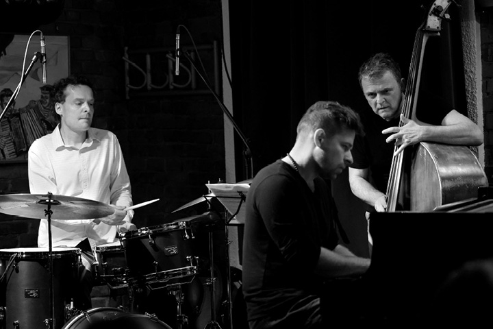 Robert Balzar Trio
