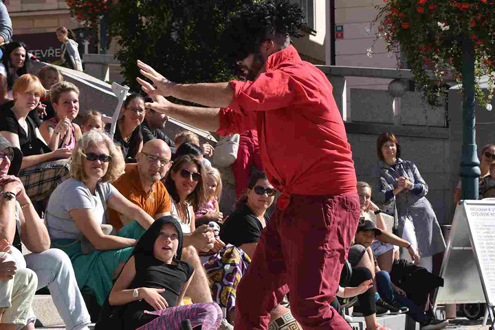 OTEVŘENO XXXI. - Neviditelný cirkus 