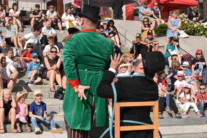 OTEVŘENO XXXI. - Neviditelný cirkus 