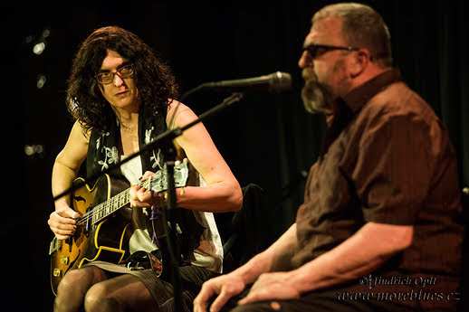 Bill Barrett & Michaela Gomez (USA)