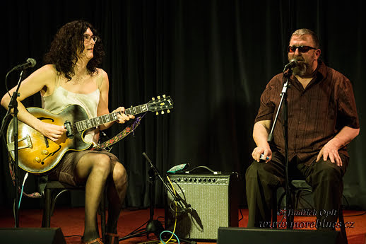Bill Barrett & Michaela Gomez (USA)